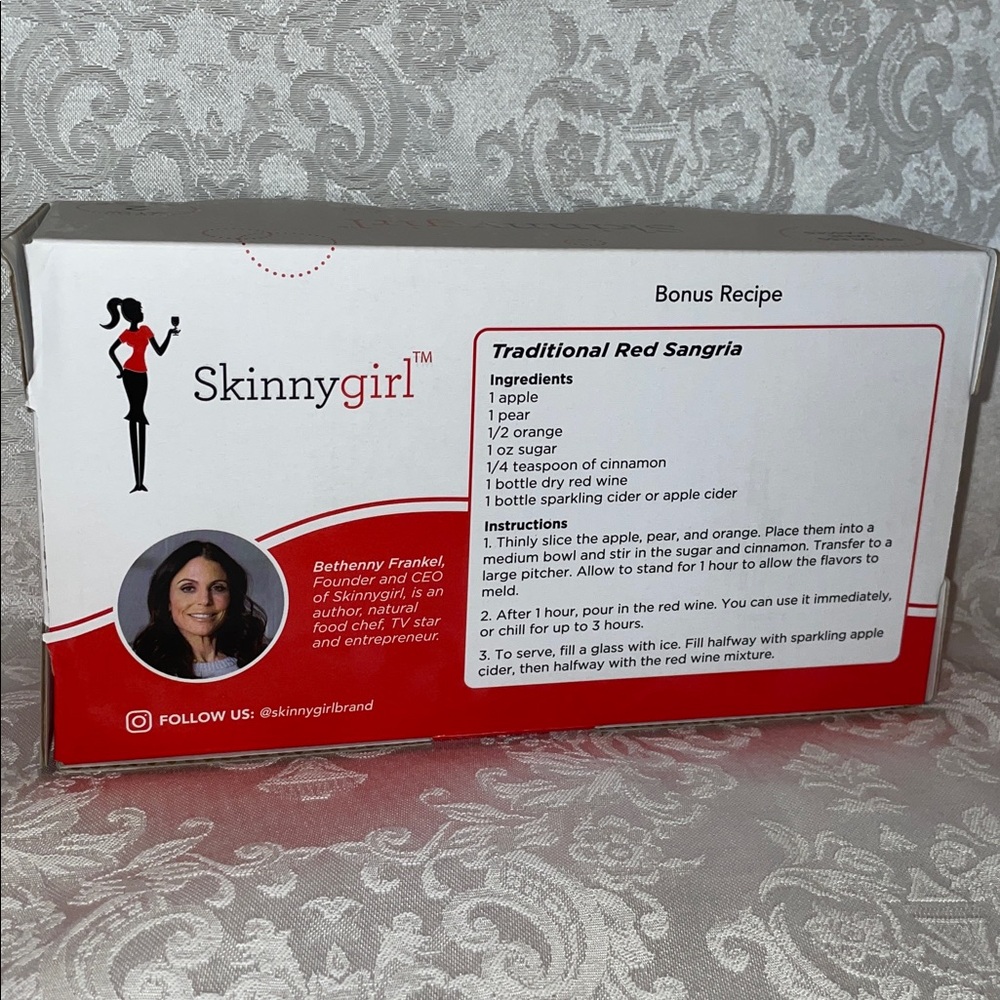 NIB SKINNYGIRL Stemless Wine Glasses - Red and Black Design - Picture 2 of 4